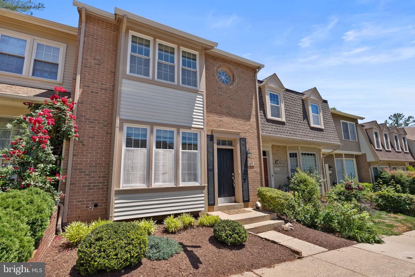 17 Hickory Hill Court photo 4