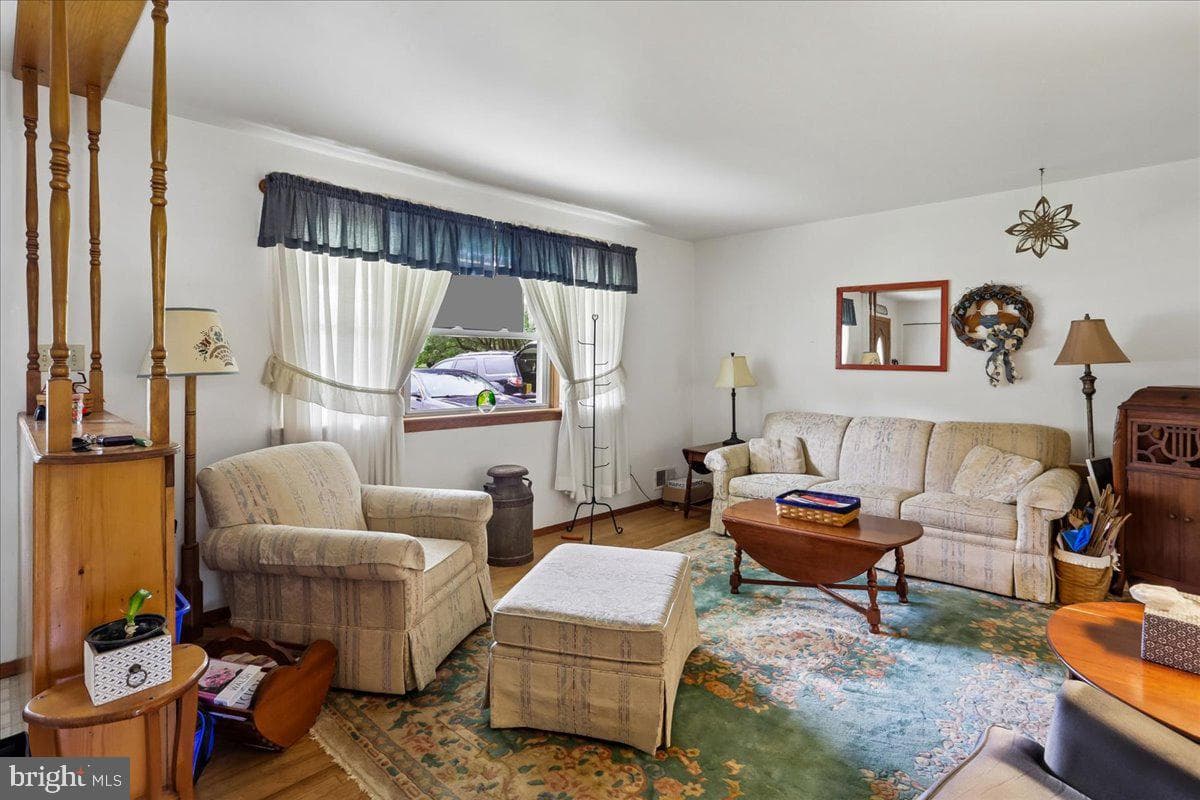 12622 Eastbourne Drive photo 8