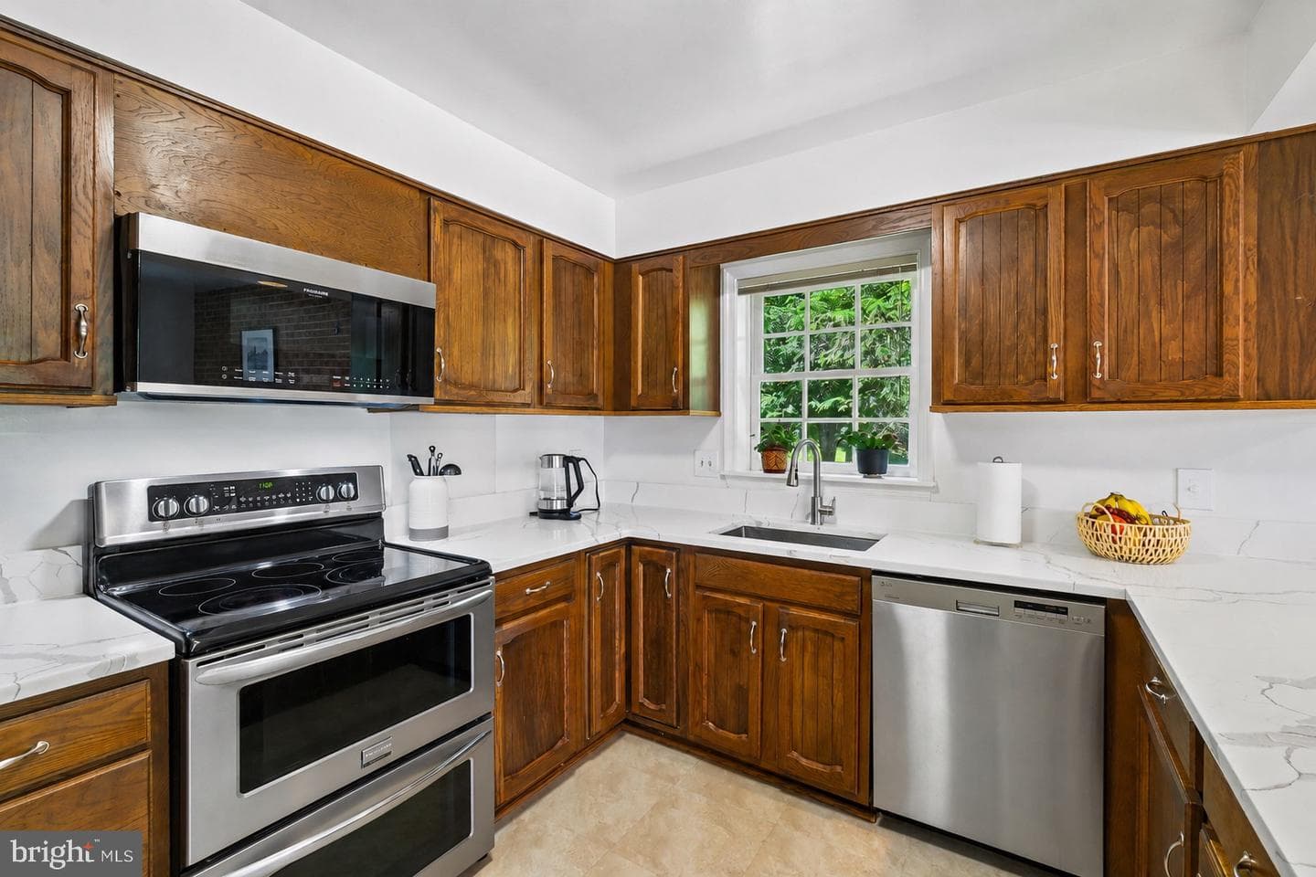 11900 Canfield Road photo 11