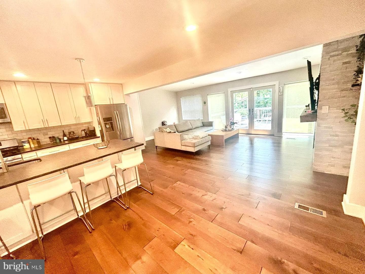 1710 Mark Lane photo 6