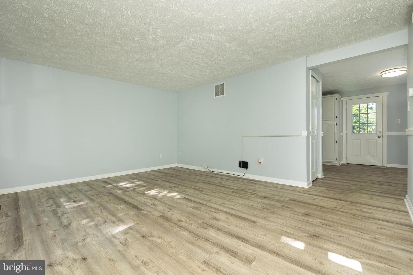 8828 Cross Country Place photo 2