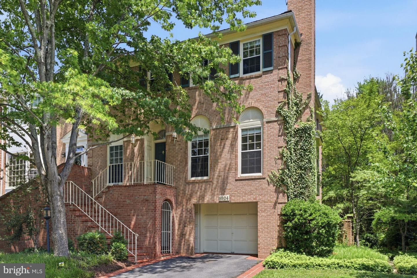 8904 Barrowgate Ct, Potomac