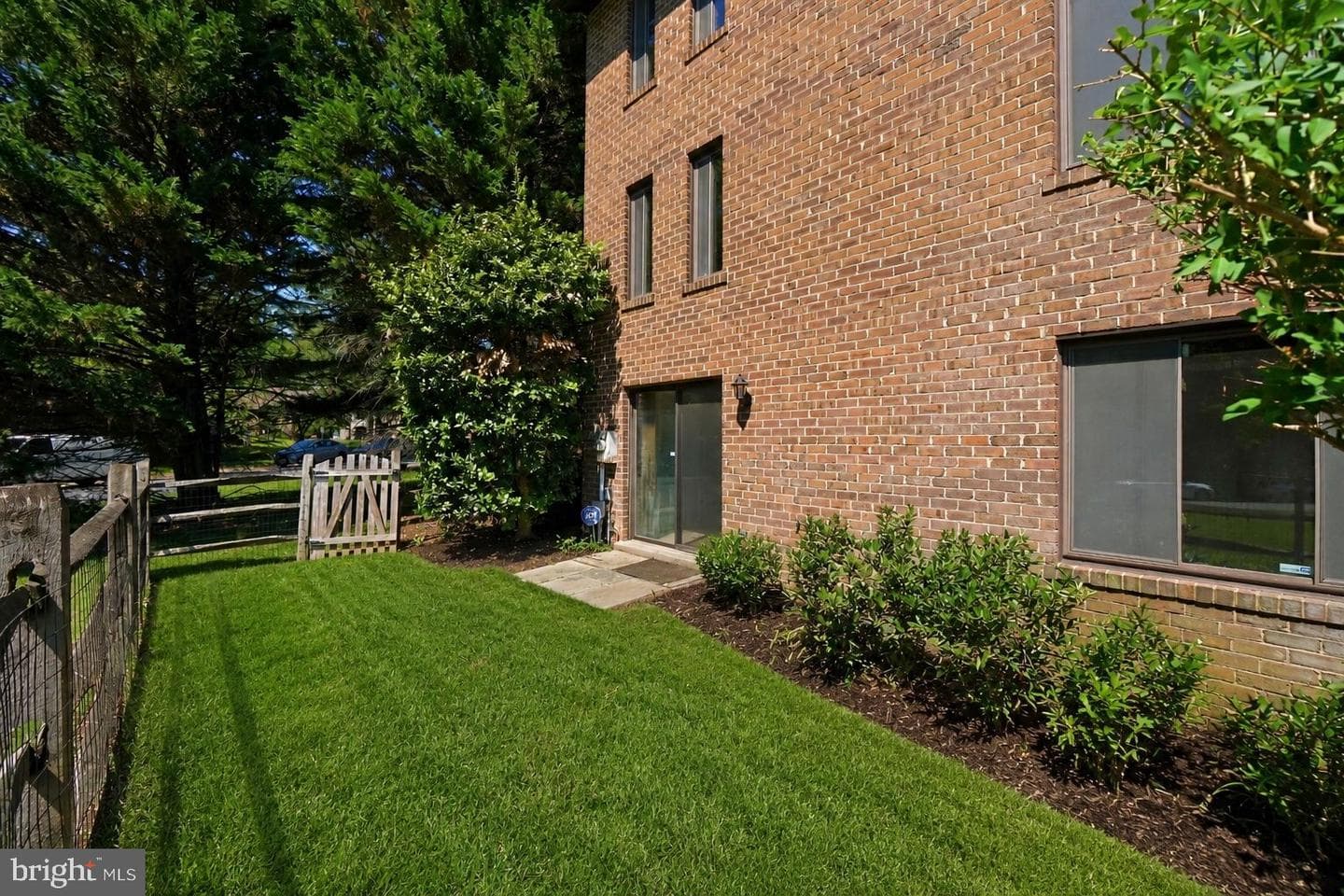 9801 Dairyton Court photo 24