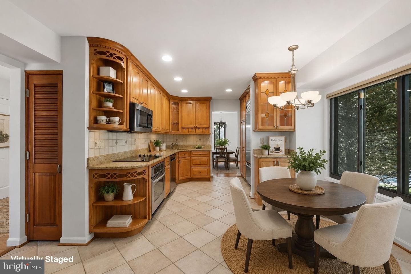 9801 Dairyton Court photo 8