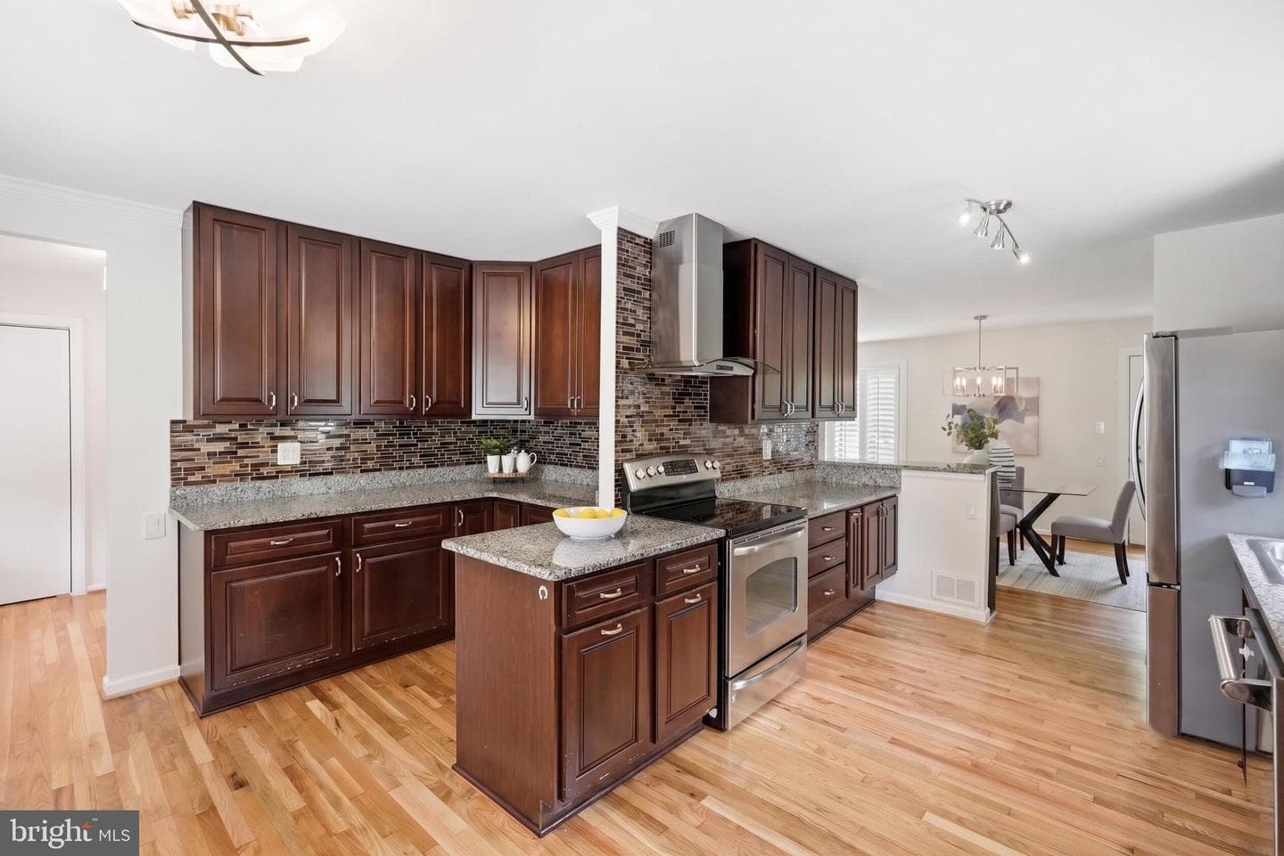 2604 Woodedge Road photo 11
