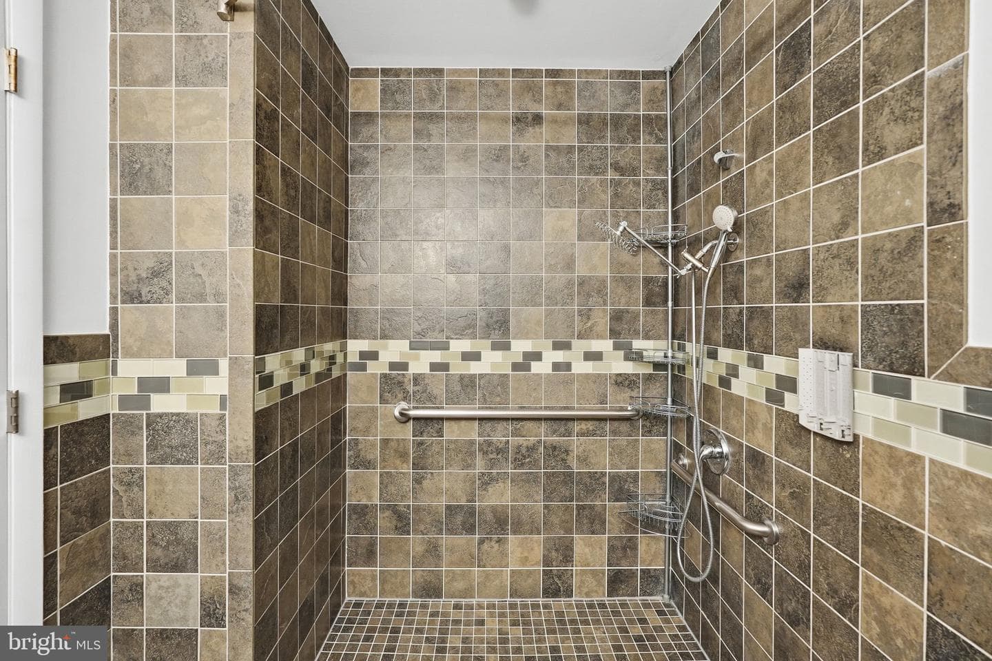 2604 Woodedge Road photo 27