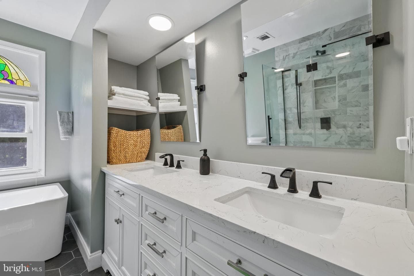 16013 Mills Orchard Drive photo 28