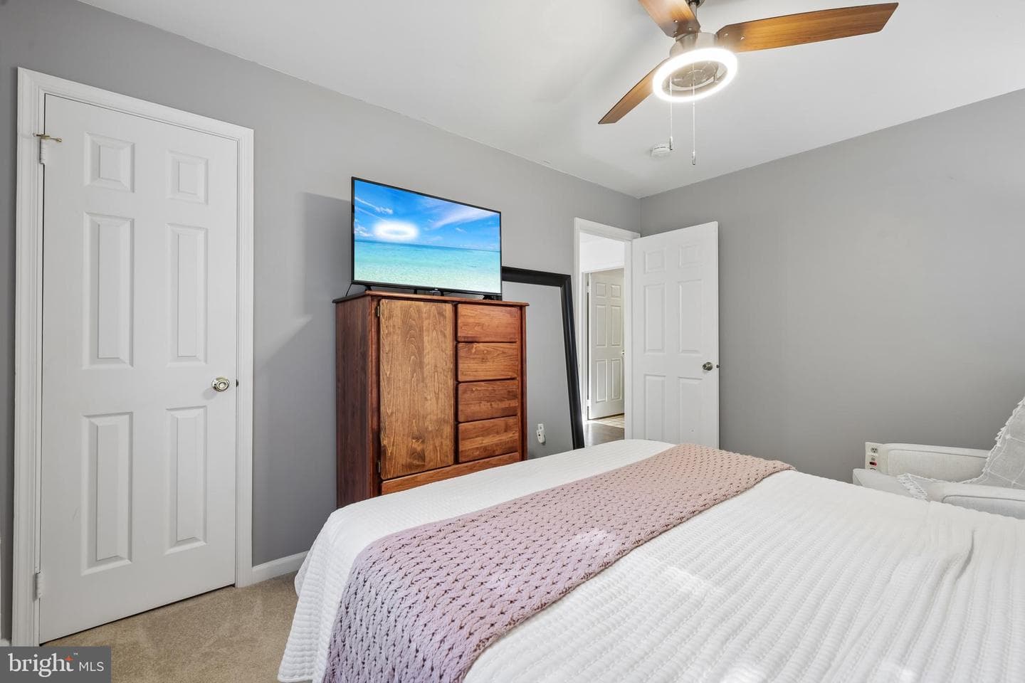 16013 Mills Orchard Drive photo 34
