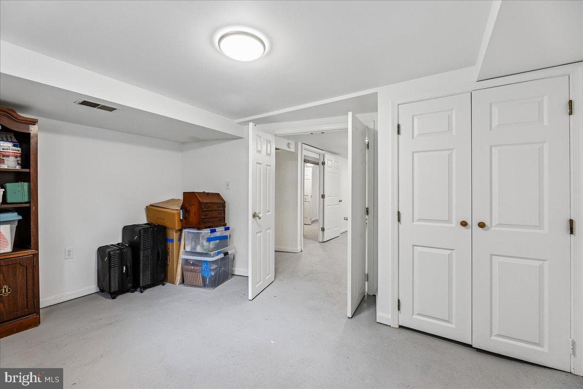 2709 Fenimore Road photo 17