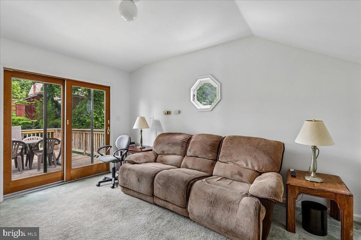 2709 Fenimore Road photo 24