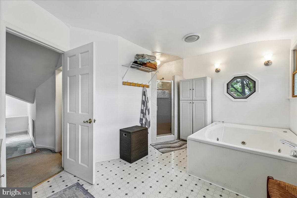 2709 Fenimore Road photo 29