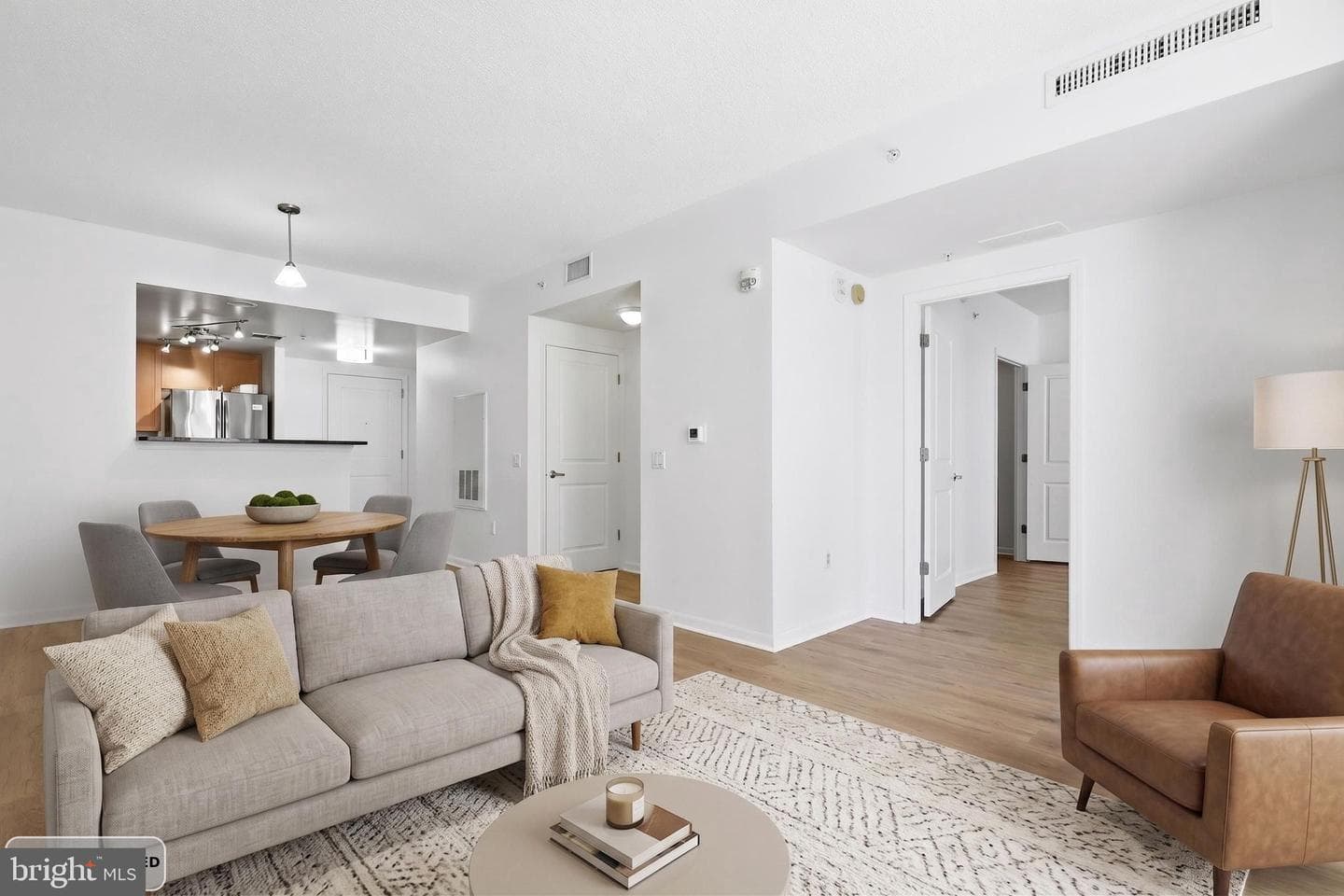 930 Wayne Avenue #201 photo 11