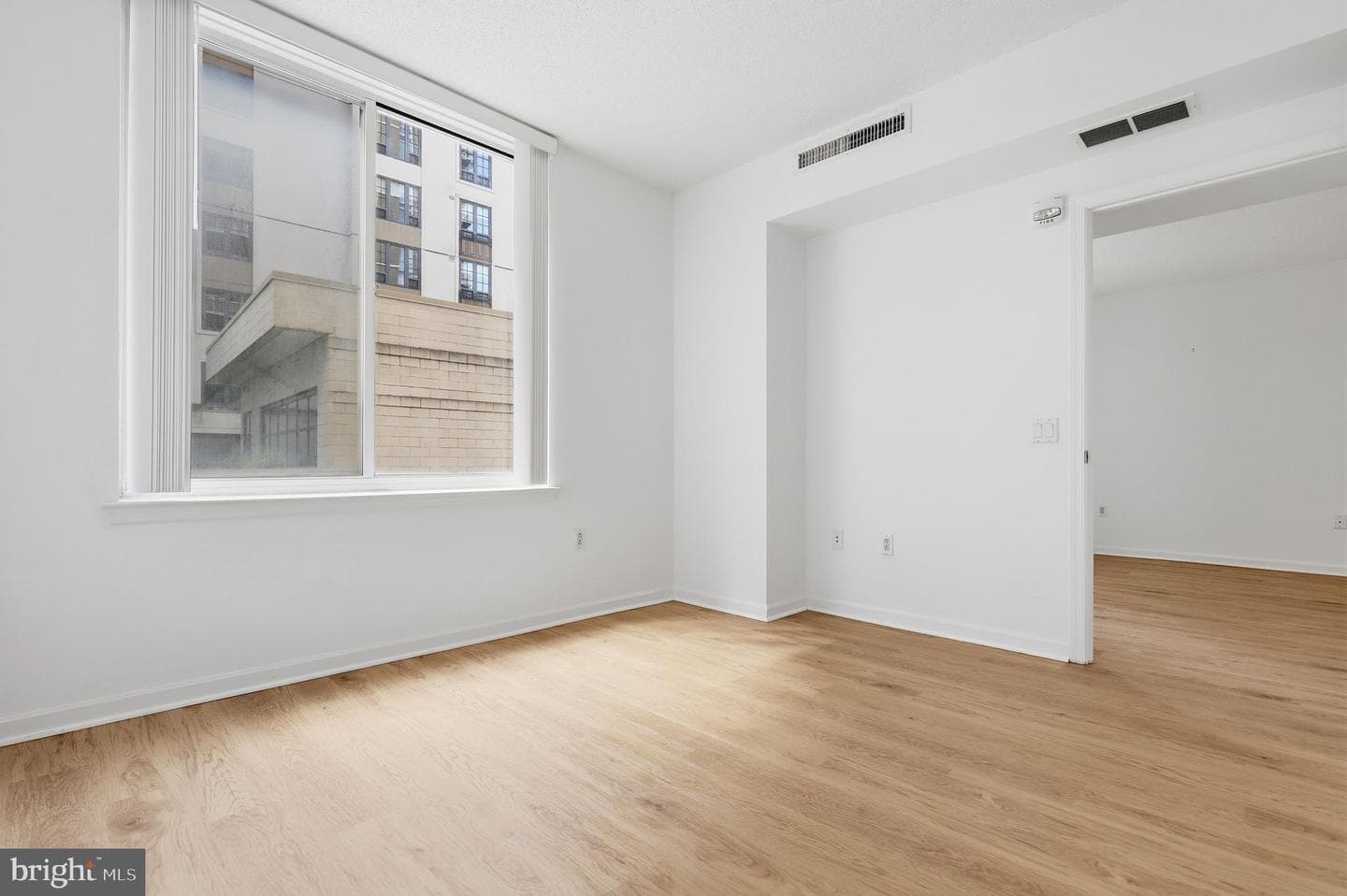 930 Wayne Avenue #201 photo 20
