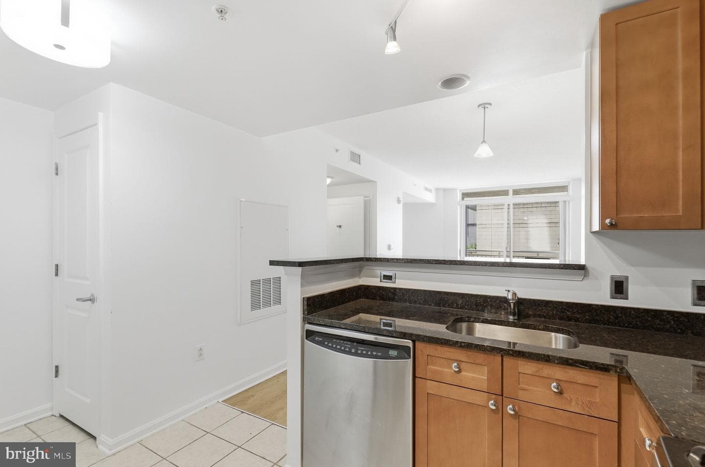 930 Wayne Avenue #201 photo 7