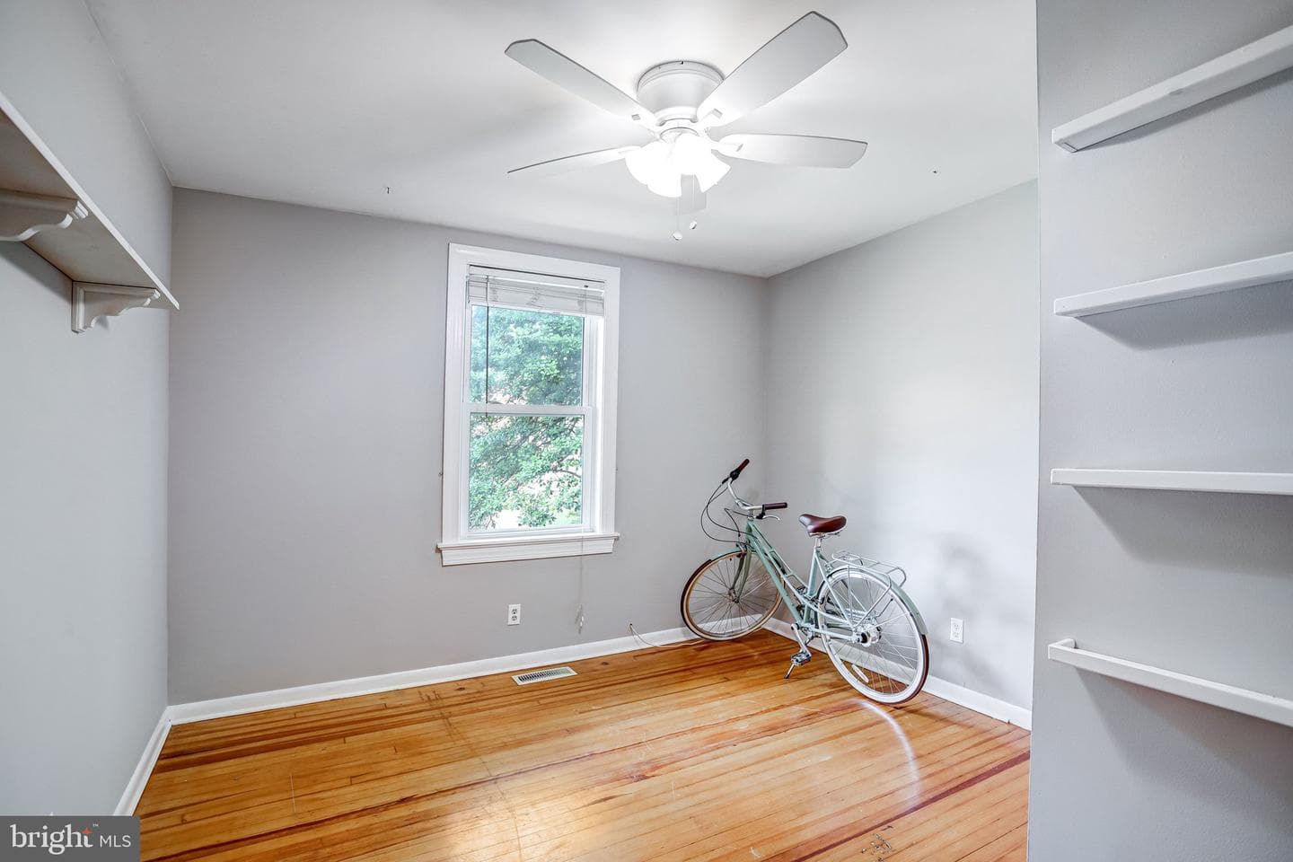 209 Cedar Avenue photo 12