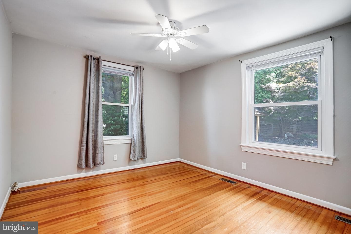 209 Cedar Avenue photo 14