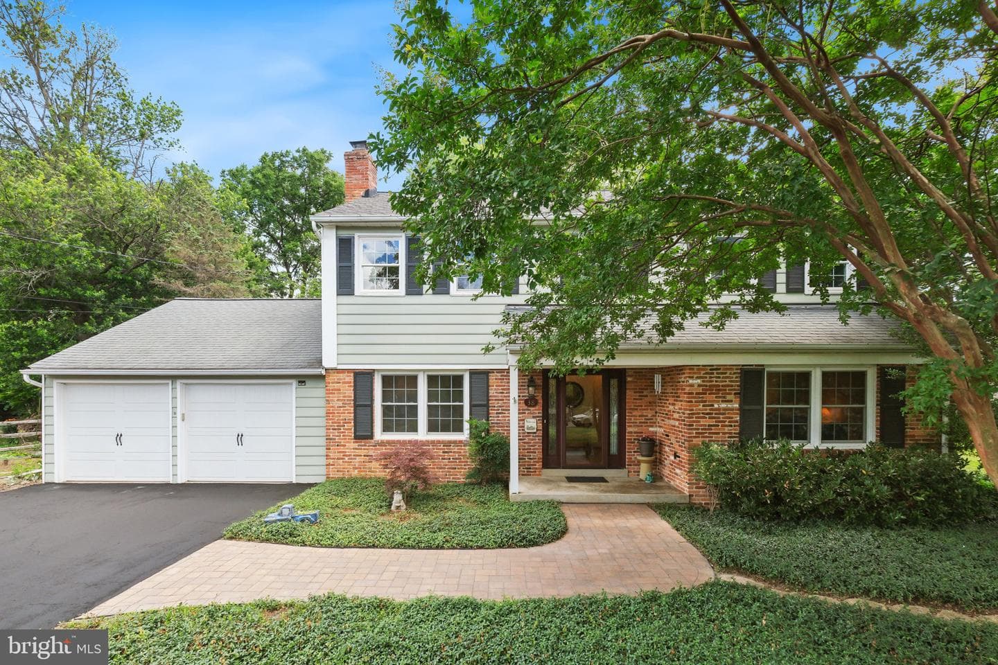 38 Orchard Way N, Potomac