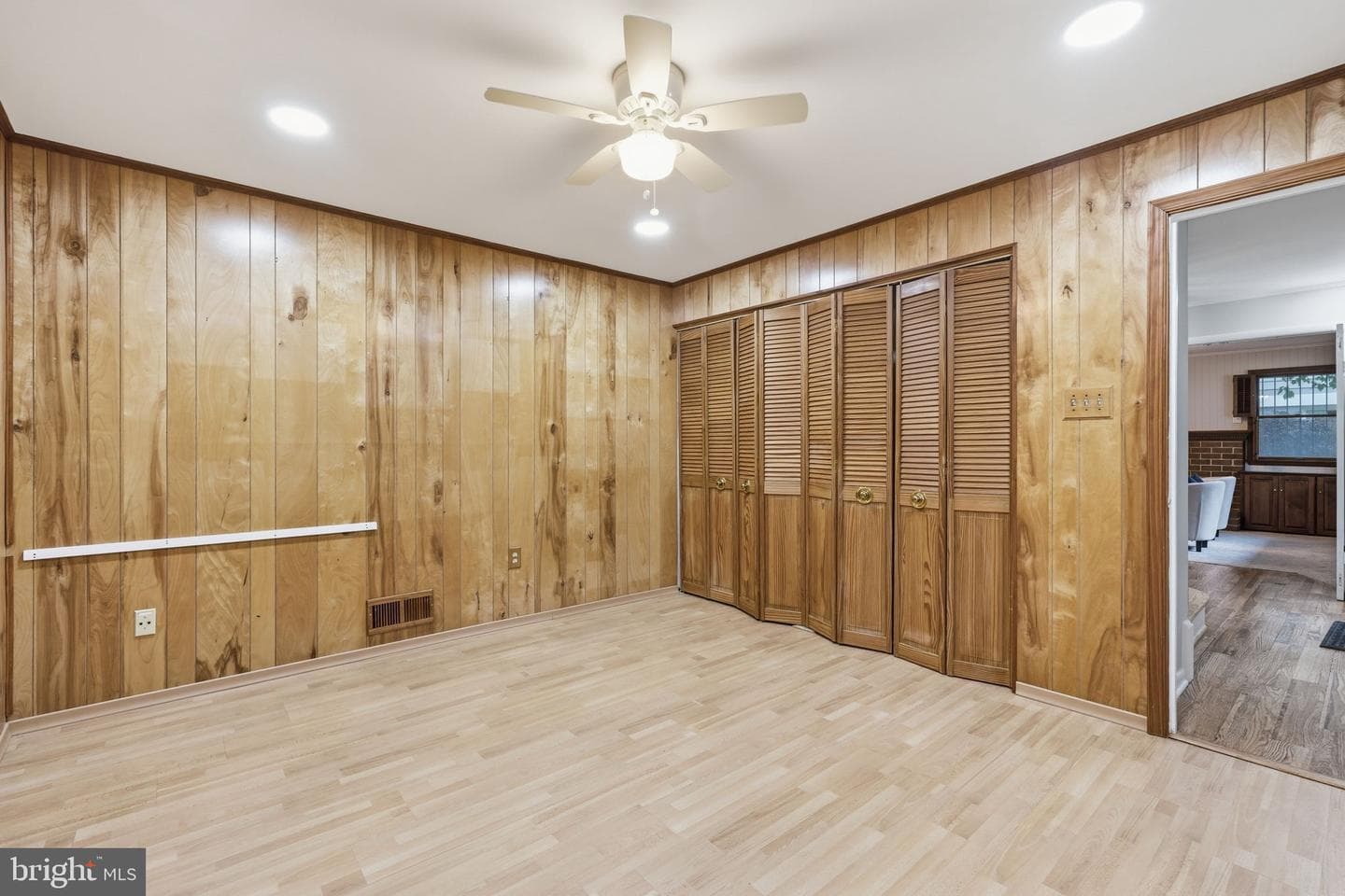 705 Wilson Avenue photo 28