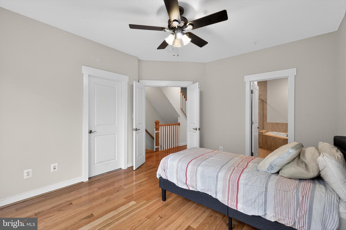 2711 Cassedy Street photo 14
