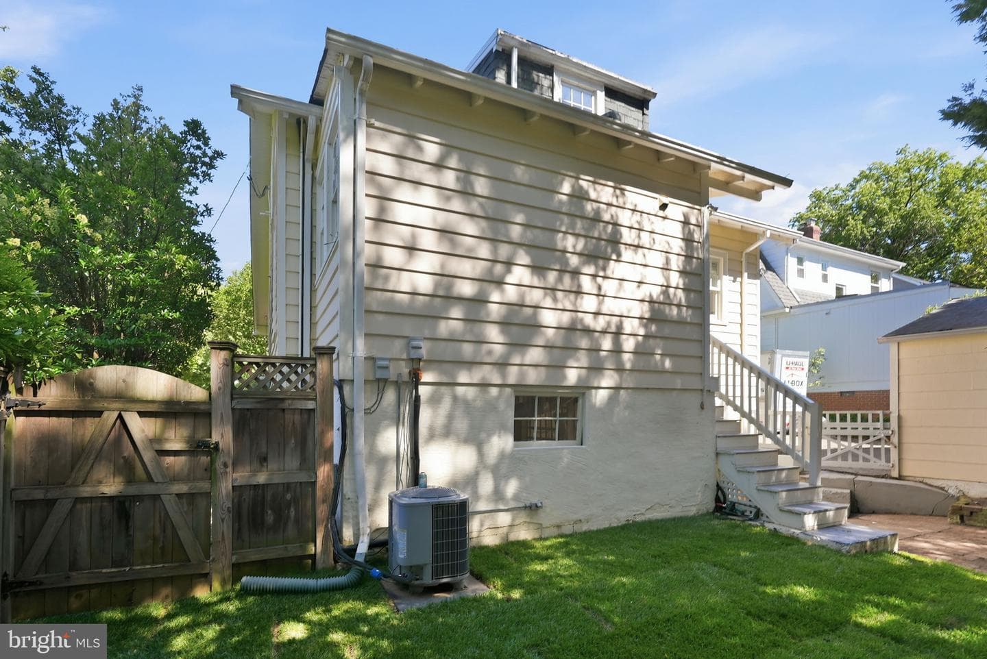 6814 Brookville Road photo 18