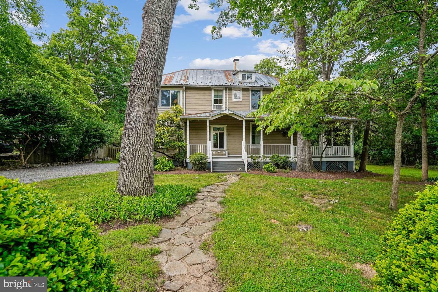 16 Maple Avenue, Washington Grove