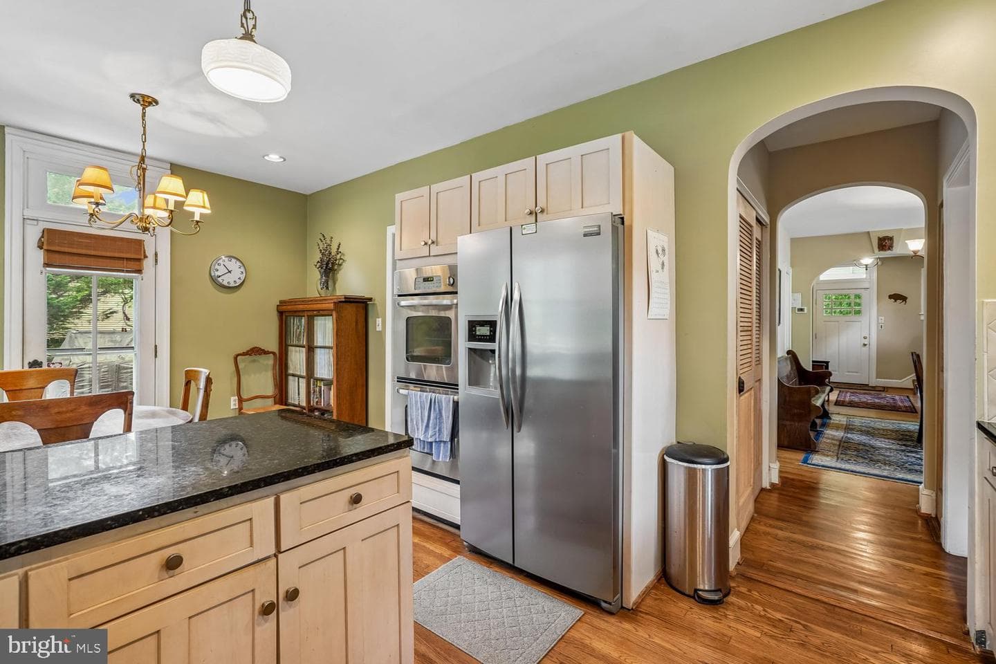 16 Maple Avenue photo 18