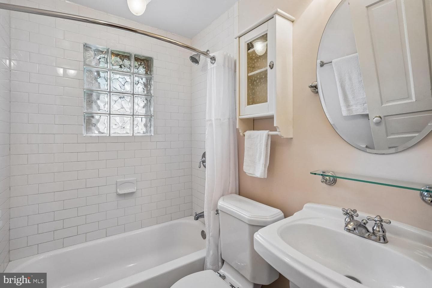 16 Maple Avenue photo 33