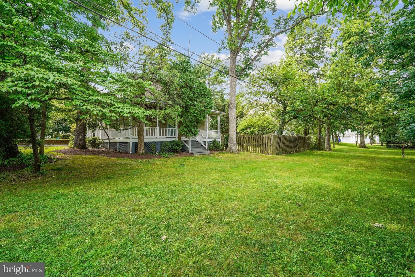 16 Maple Avenue photo 57
