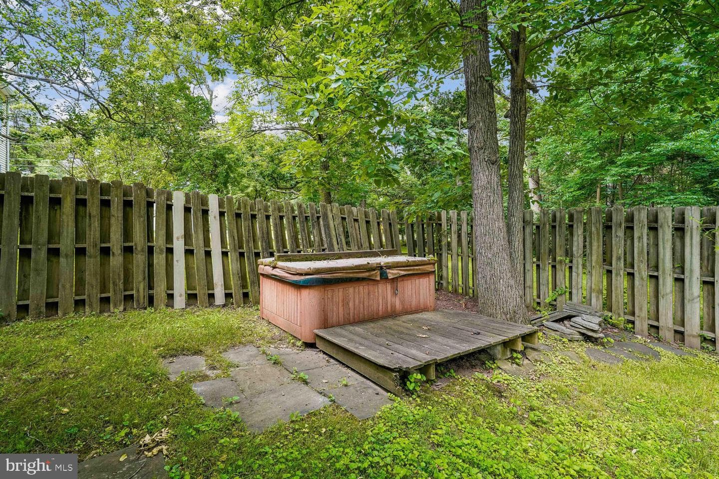 16 Maple Avenue photo 58