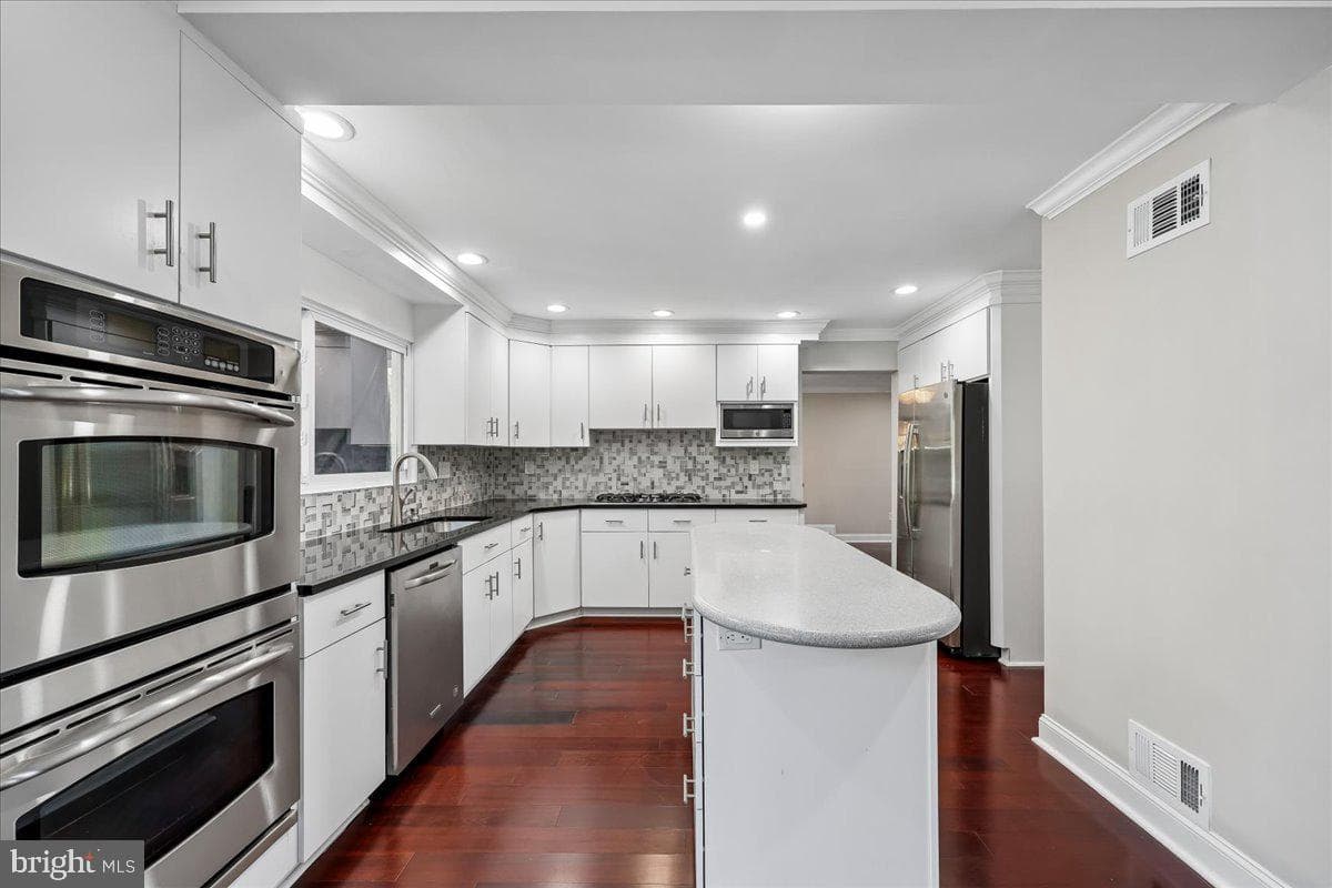 6 Crestview Court photo 21