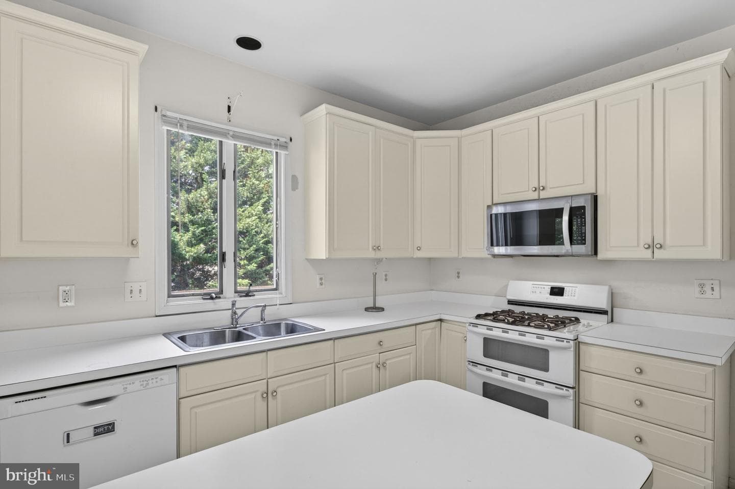 8200 Dry Ridge Road photo 23