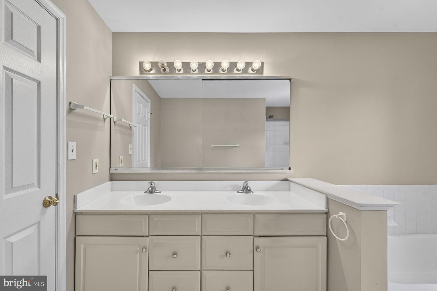 8200 Dry Ridge Road photo 40