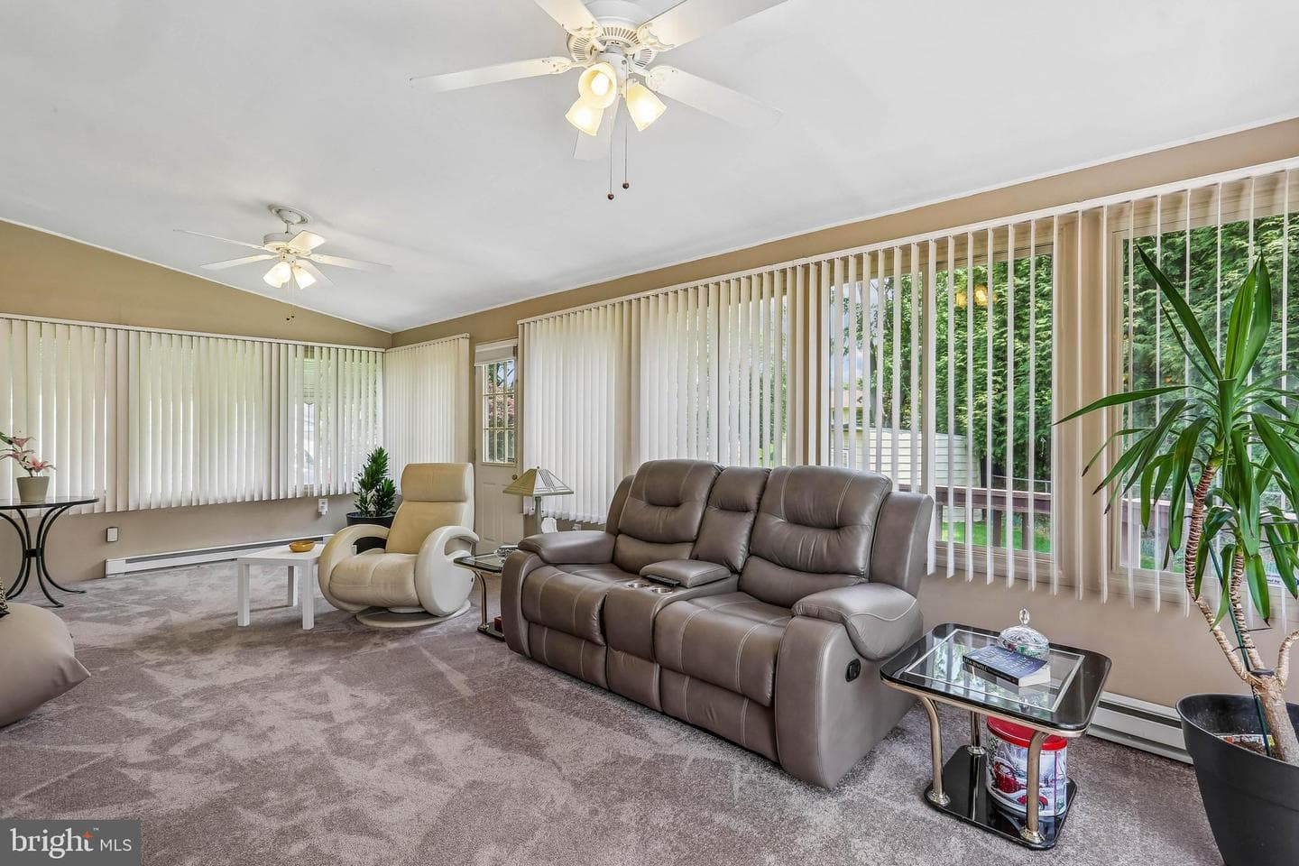 2 Foxhall Court photo 27