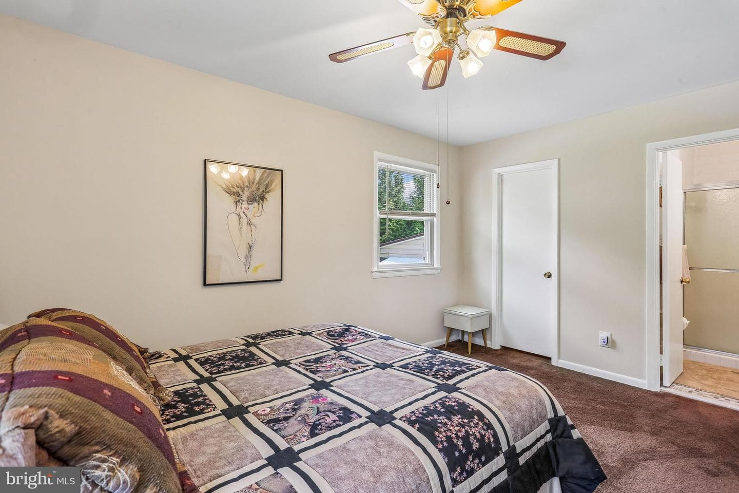 2 Foxhall Court photo 34
