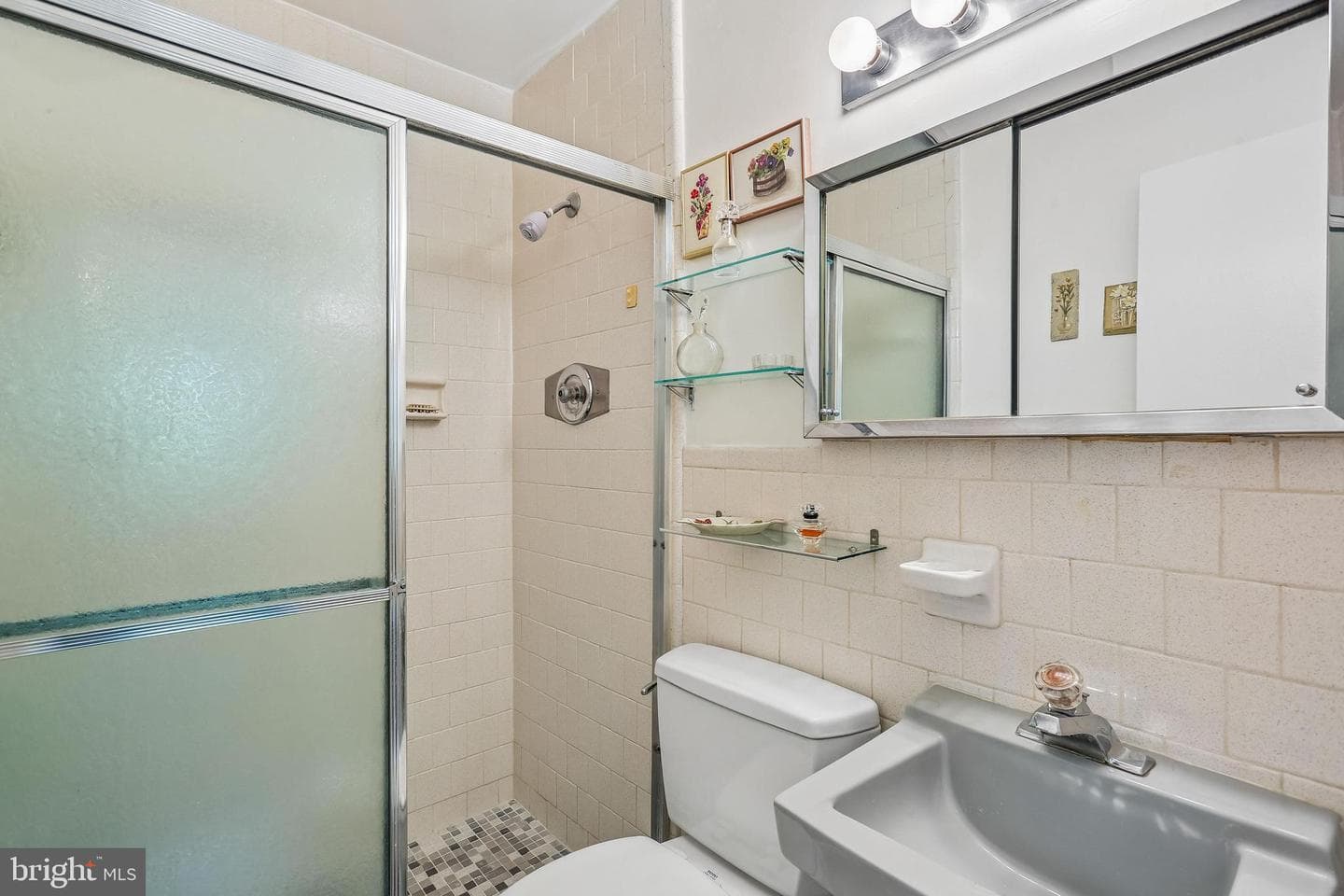 2 Foxhall Court photo 37