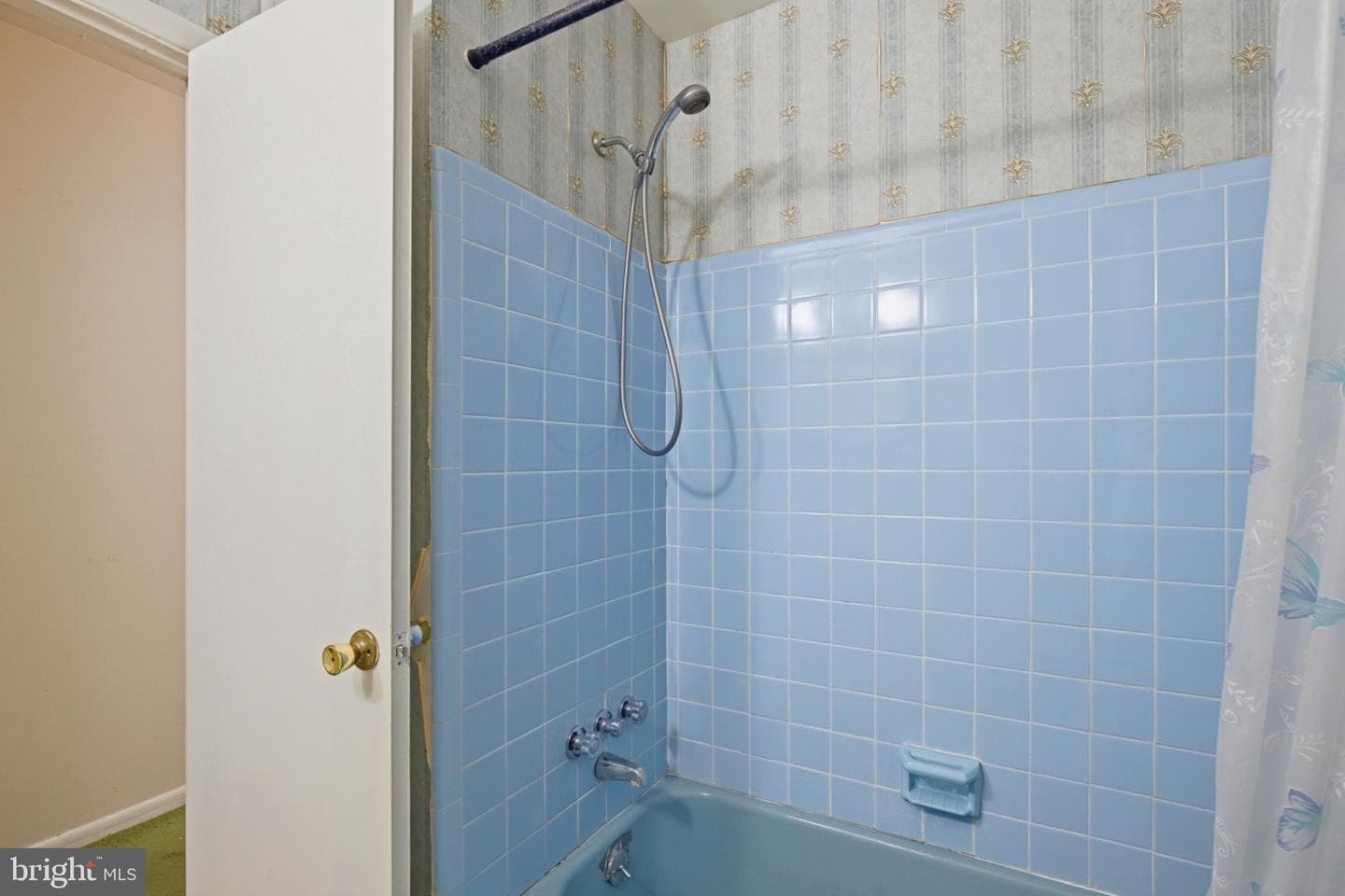 1011 Devere Drive photo 29