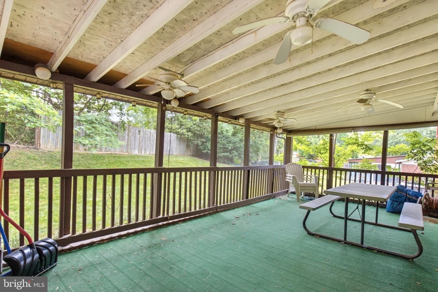 1011 Devere Drive photo 38