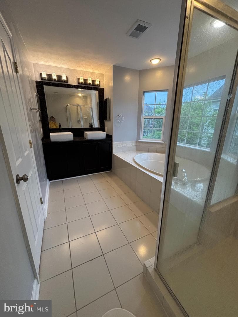 23510 Gardenside Place photo 3