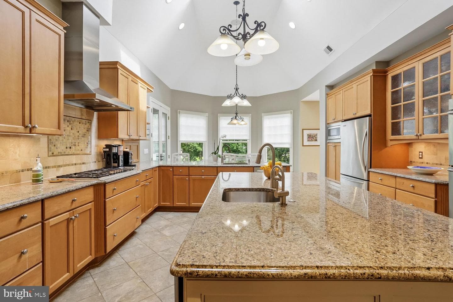 11736 Gainsborough Road photo 40