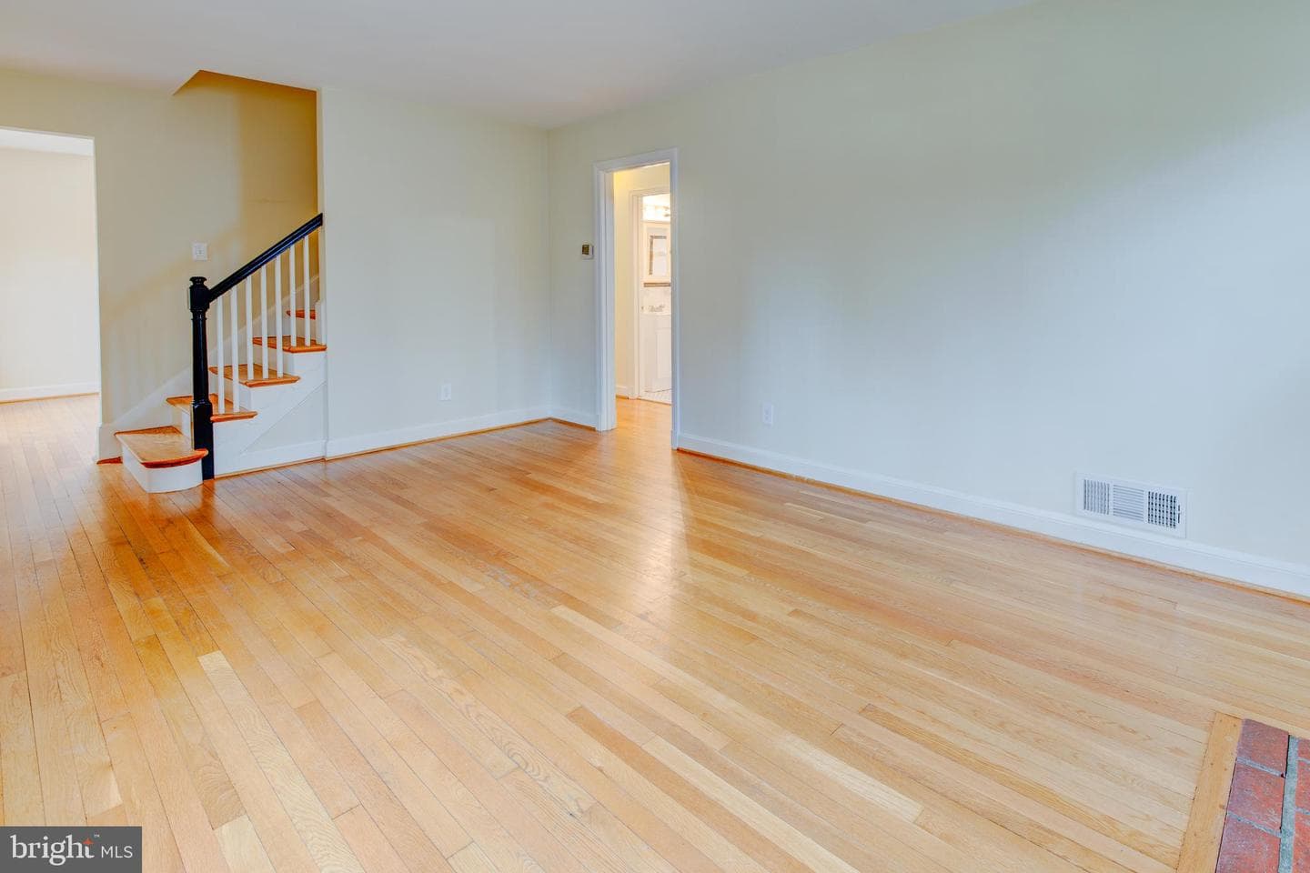 5214 Danbury Road photo 8