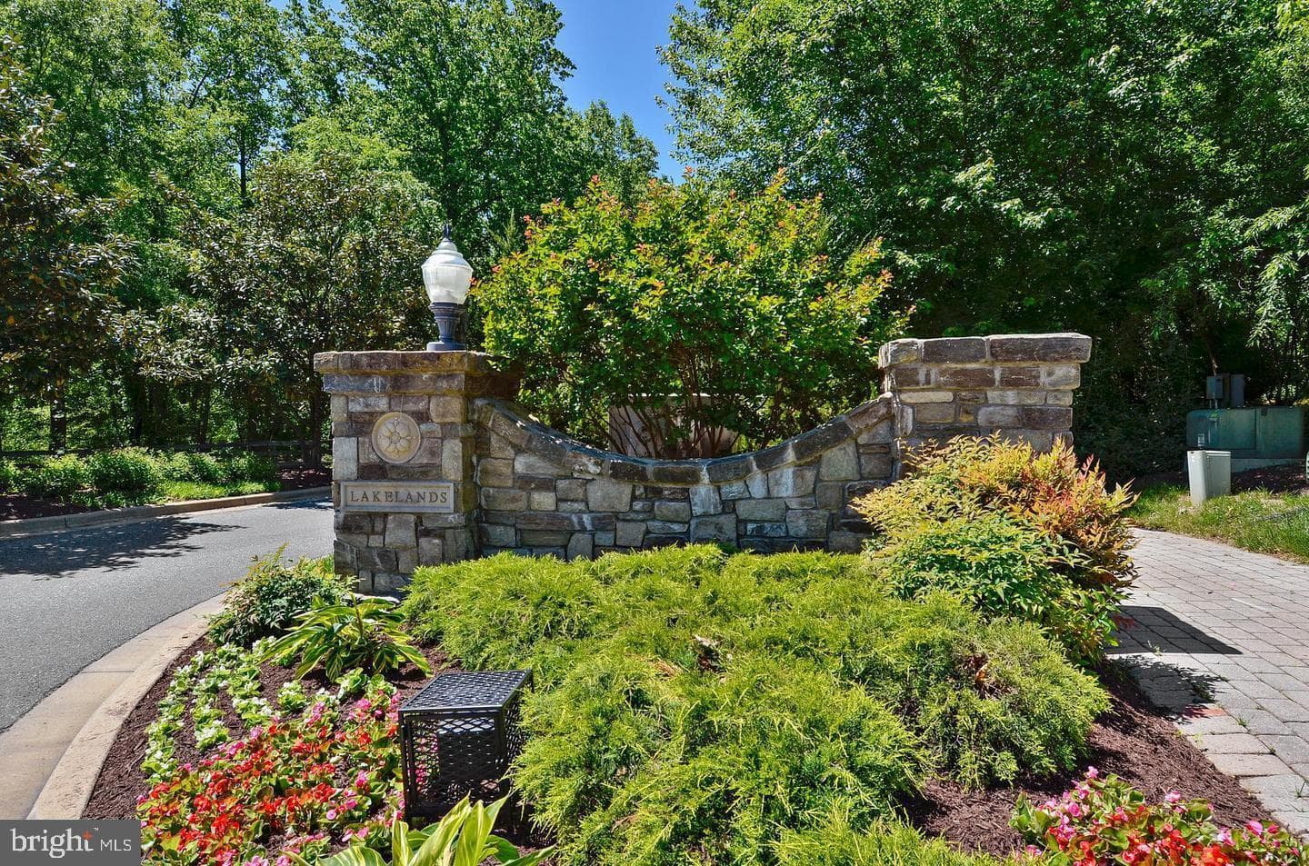 647 Main Street #647-B photo 31