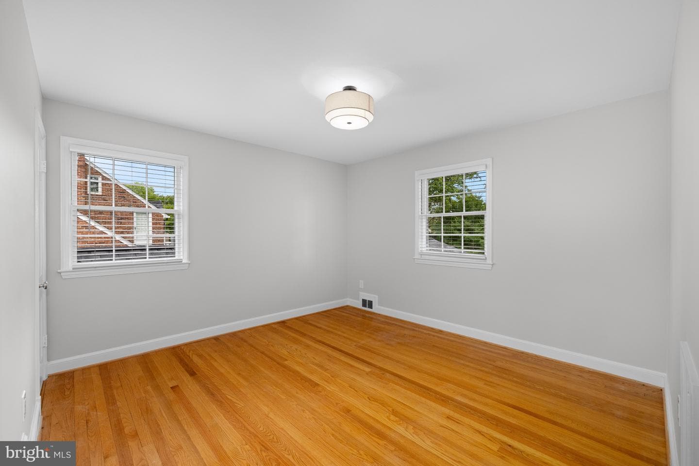 8015 Glendale Road photo 28