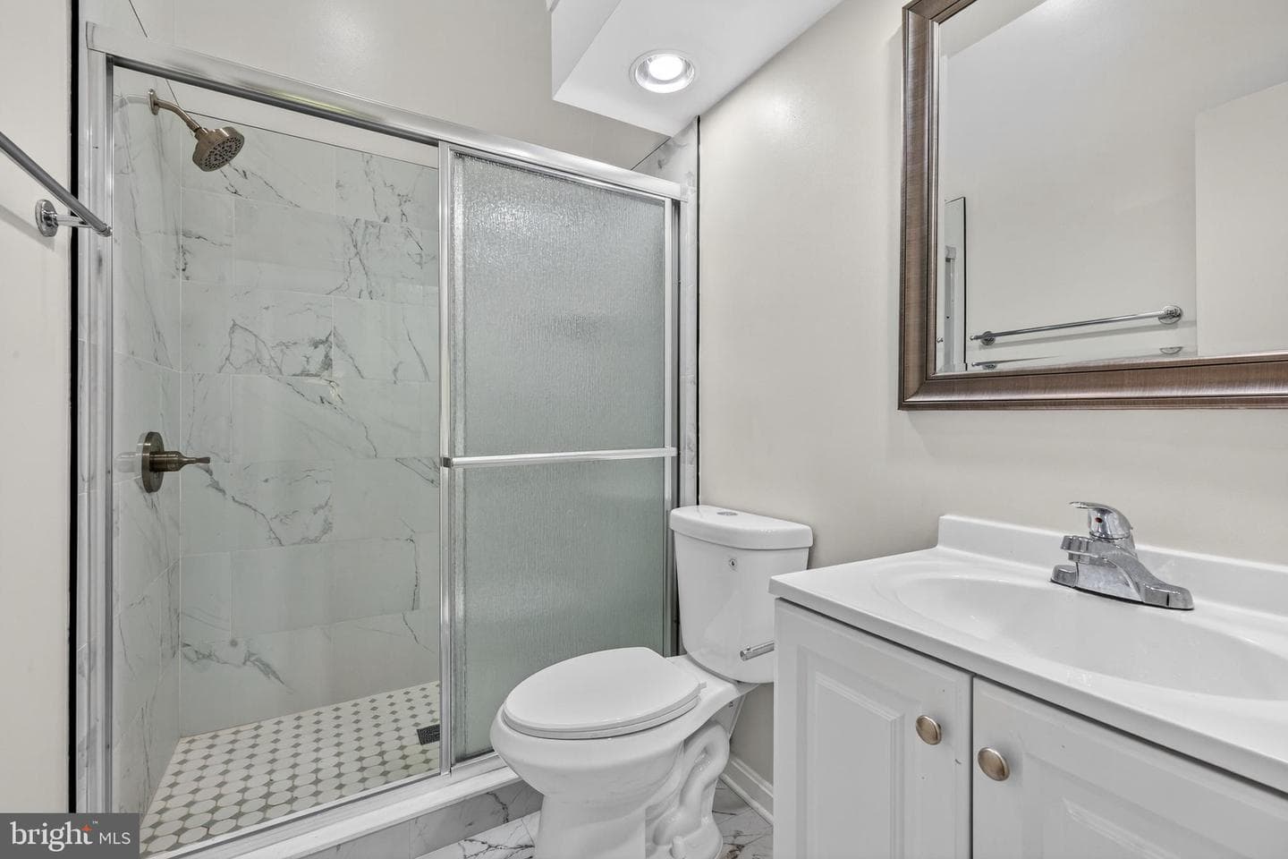 3323 Sir Thomas Drive #3-A-41 photo 21