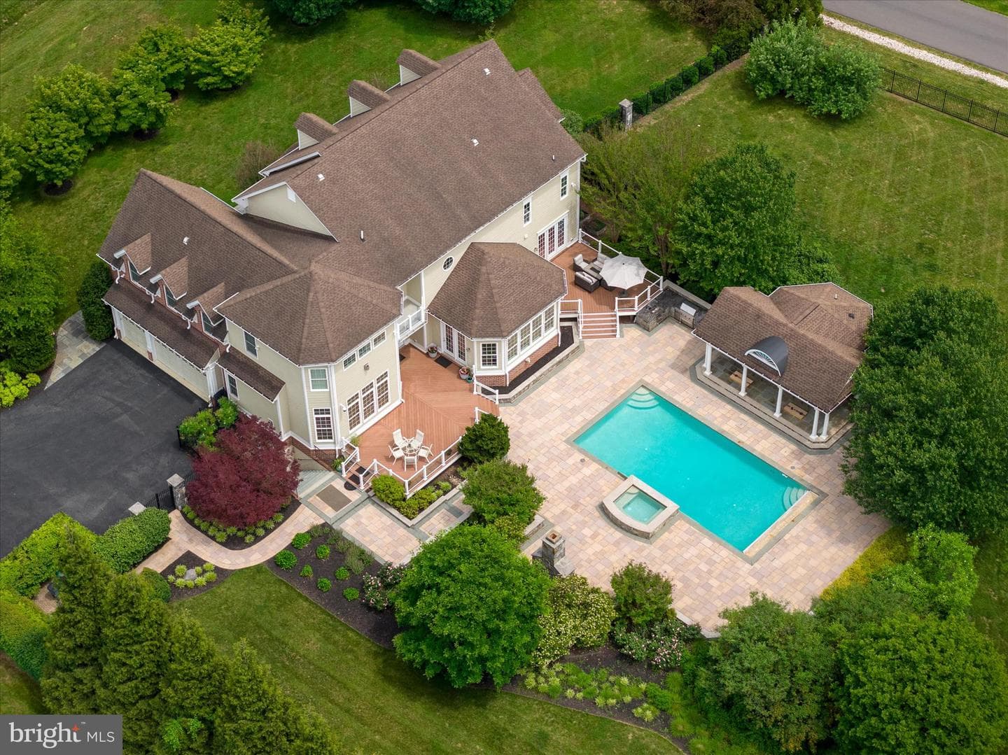 10130 Sycamore Hollow Lane photo 4