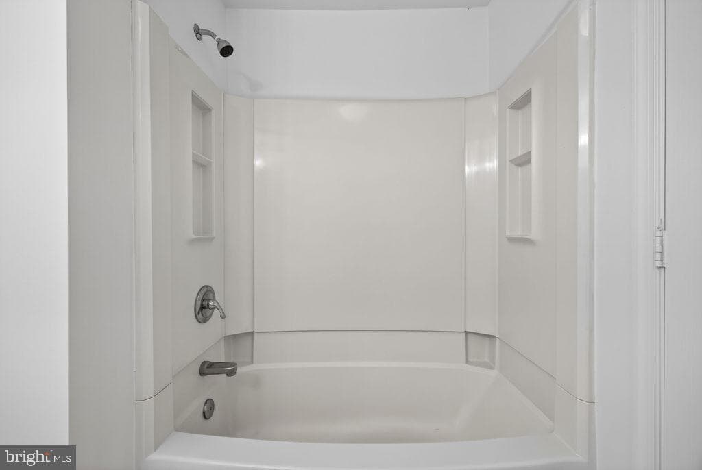 10021 Vanderbilt Circle #2 photo 35