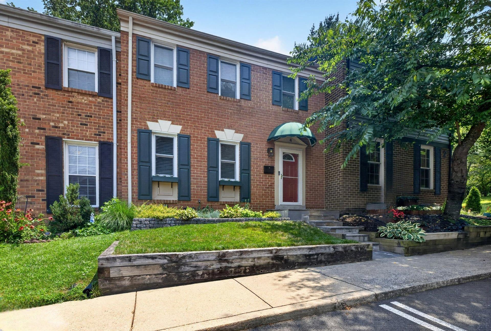 4 Honey Brook Circle photo 1