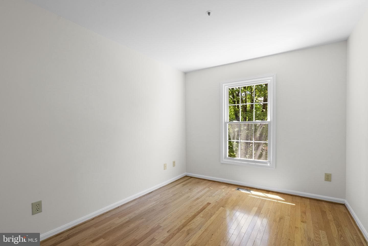 2040 Westchester Drive photo 30
