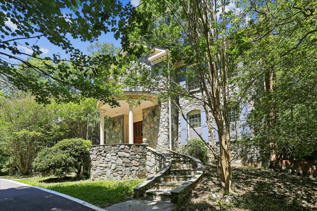 11720 Glen Court, Potomac