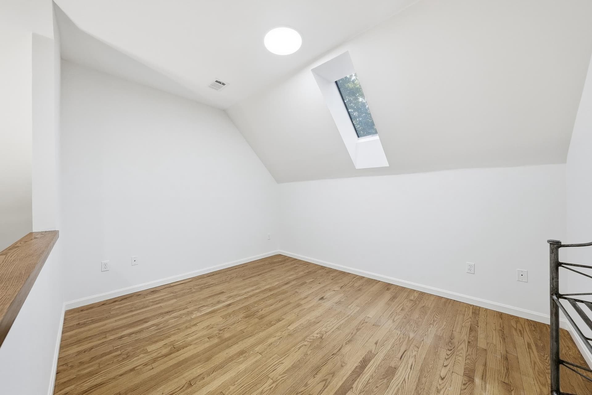 15802 Radwick Lane photo 24