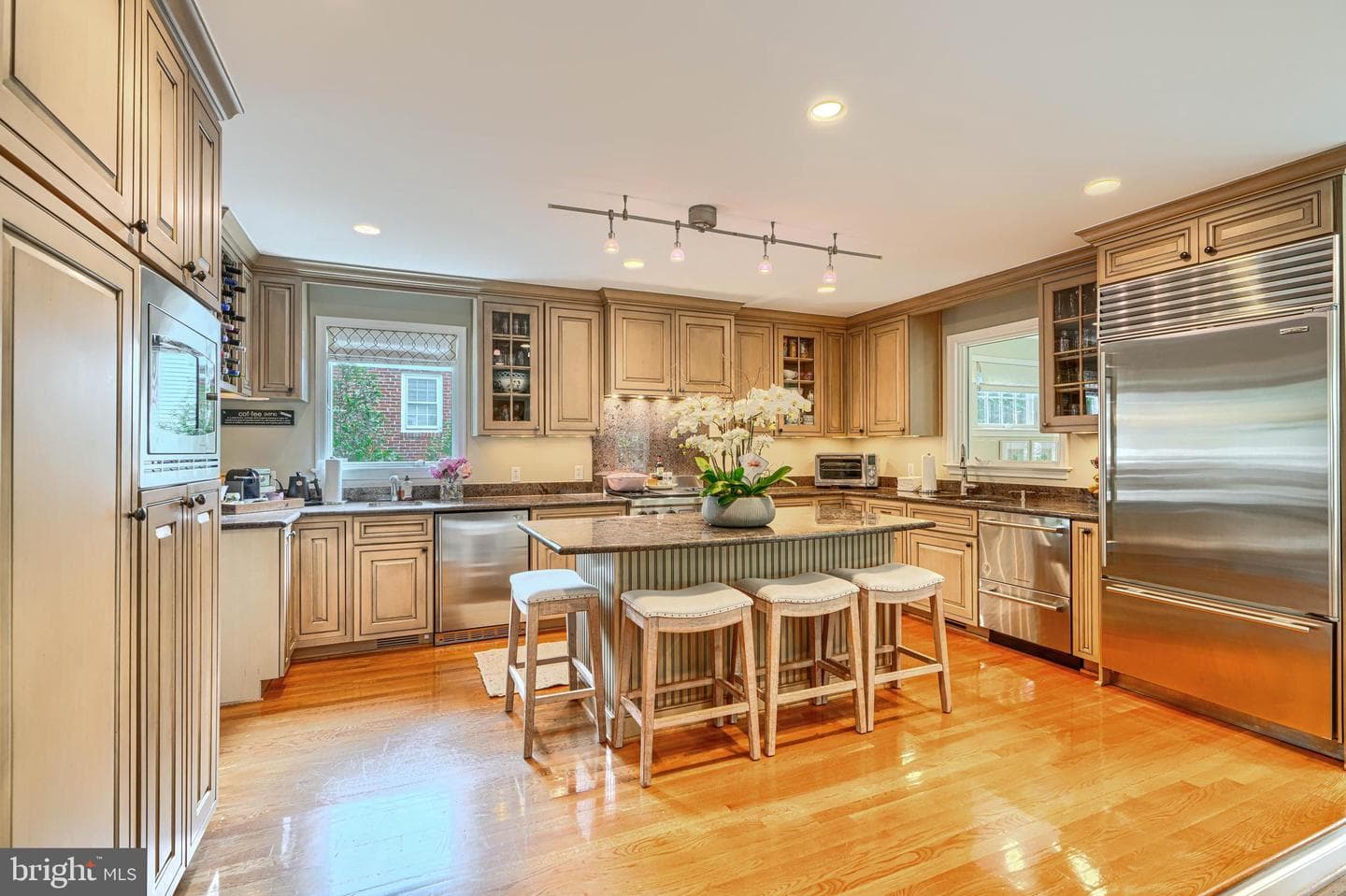 5617 Northfield Road photo 20